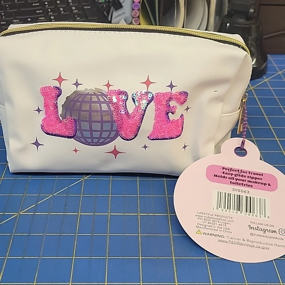 Sequin Disco Love Cosmetic Bag White Pleather & Gold Zipper 8x3.25x5.1 New
